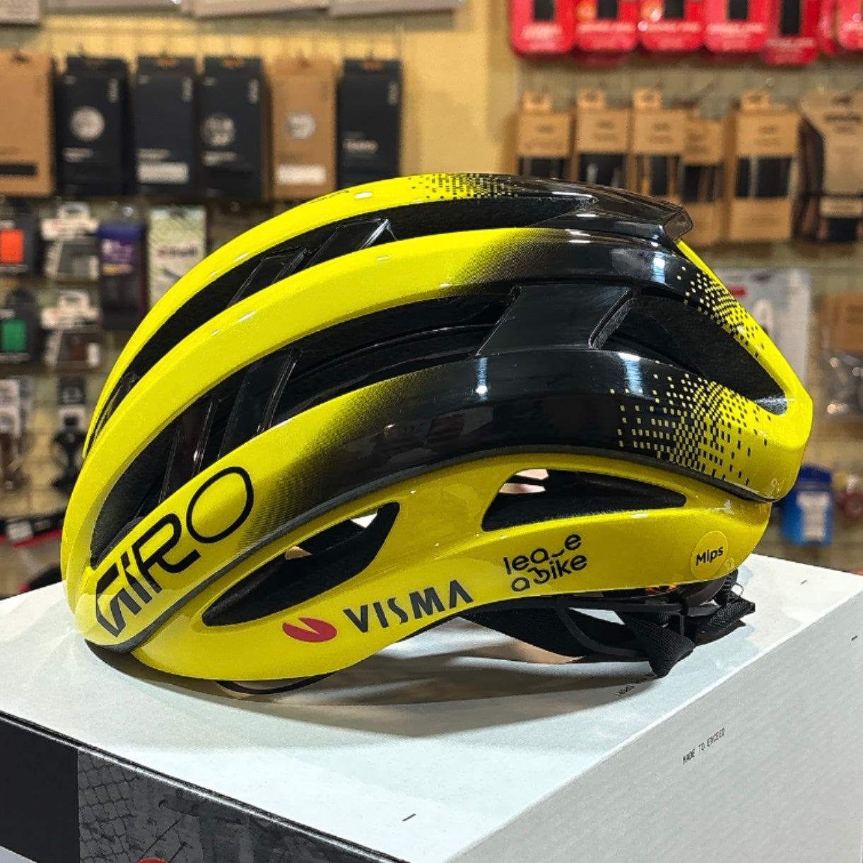 GIRO ARIES SPHERICAL ASIAN FIT HELMET 2026