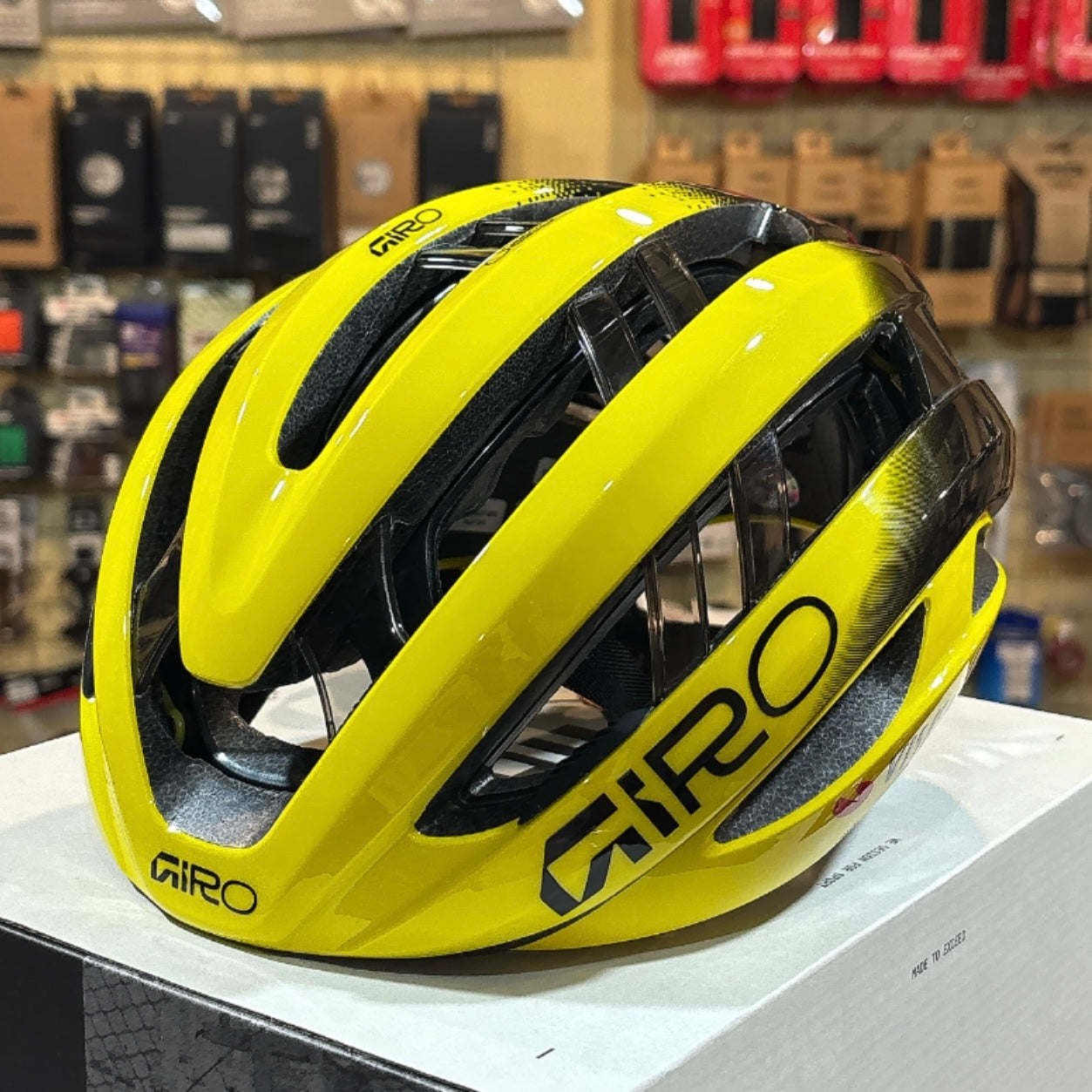 GIRO ARIES SPHERICAL ASIAN FIT HELMET 2026